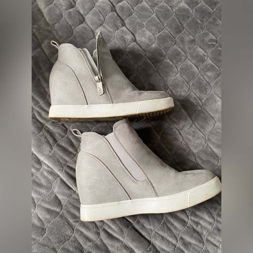 Gray cute wedge sneaker!